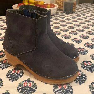 Hanna Anderson size 31 NAVY